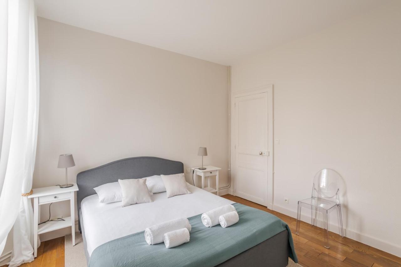Le Seize - Appartement Spacieux Au Coeur D'Un Quartier Calme De رينز المظهر الخارجي الصورة